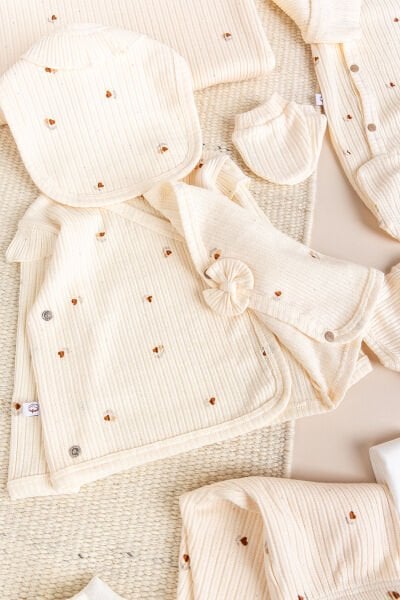 Çiçek Desenli 100% Pamuk 10'lu Kız Bebek Hastane Çıkışı Seti Yeni Doğan Set