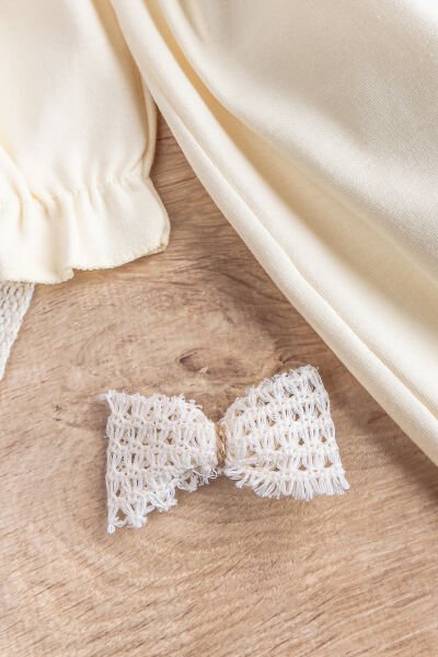 Güpürlü Fiyonk Tokalı Kız Bebek Tulum KREM - 3-6 AY
