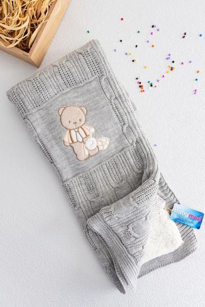 Ayıcık Figürlü Triko Bebek Battaniyesi