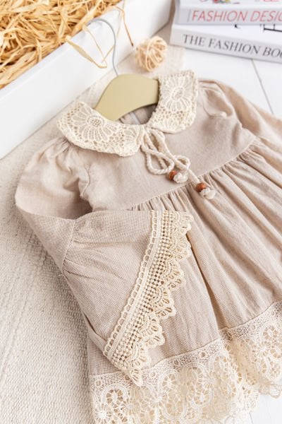 Dantel Detaylı Dokuma Kumaş Bej Kız Bebek Elbise Şık Özelgün Elbise