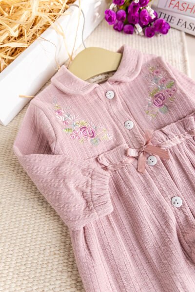 Çiçek Nakışlı Bebe Yaka Kız Bebek Tulum