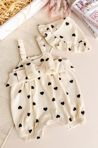Şapkalı Kalp Desenli %100 Pamuk Yazlık Kız Bebek Tulum Set Takım