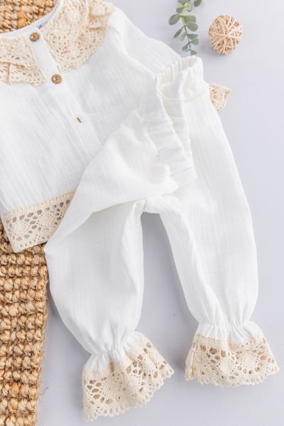 Dantelli Yaka Detaylı 2'li Kız Bebek Takım Alt Üst Bebek Takım KREM -  9-12 AY