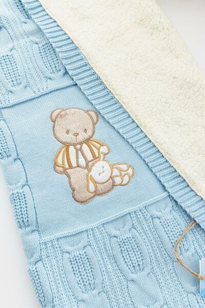 Ayıcık Figürlü Triko Bebek Battaniyesi