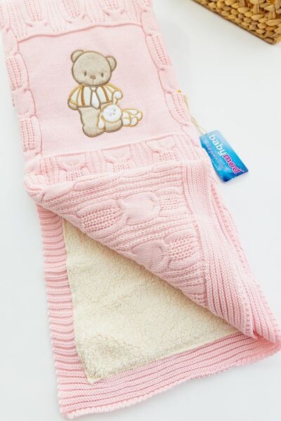 Ayıcık Figürlü Triko Bebek Battaniyesi