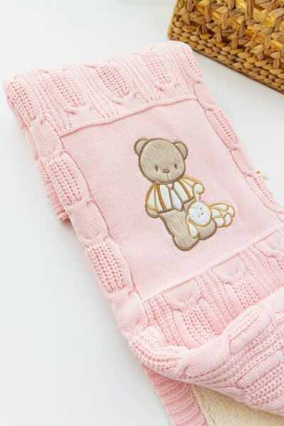 Ayıcık Figürlü Triko Bebek Battaniyesi