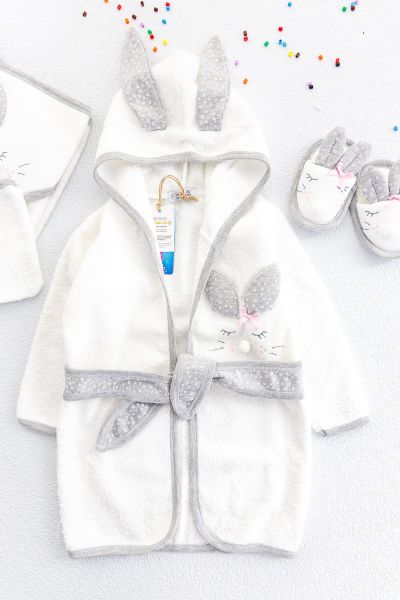 Tavşan Figürlü Bebek Banyo Havlu Bornoz Seti