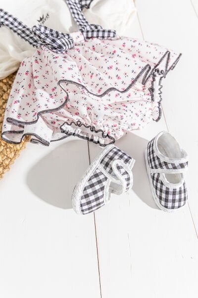 Çiçek Desenli Fırfırlı Kız Bebek Tulum Salopet Takım