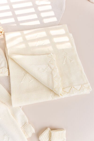 Triko Kız Bebek Hastane Çıkışı  Hediyelik Bebek Seti KREM -  0-3 AY