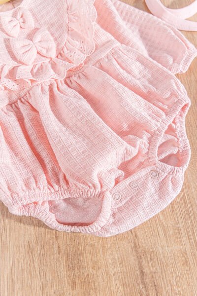 Güpürlü Şapkalı Kendinden Desenli Kız Bebek Tulum PEMBE - 3-6 AY