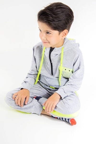 Neon Detaylı Kapüşonlu Erkek Çocuk Eşofman Takımı