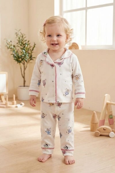 Bebe Yaka Önden Düğmeli Melek Desenli Kız Bebek Pijama