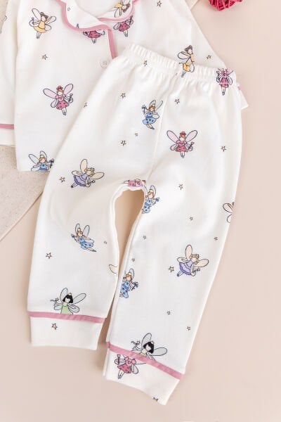 Bebe Yaka Önden Düğmeli Melek Desenli Kız Bebek Pijama