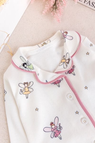 Bebe Yaka Önden Düğmeli Melek Desenli Kız Bebek Pijama