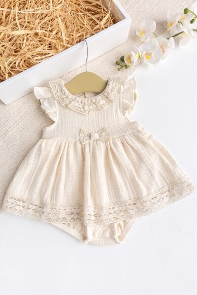 Güpürlü Fiyonklu Yazlık Müslin Kız Bebek Elbise Bebek Tulum