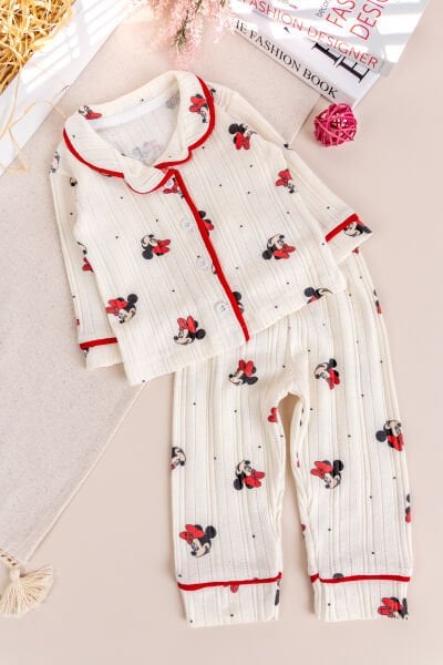 Fiğürlü Bebe Yaka Önden Düğmeli Kız Bebek Pijama Takımı