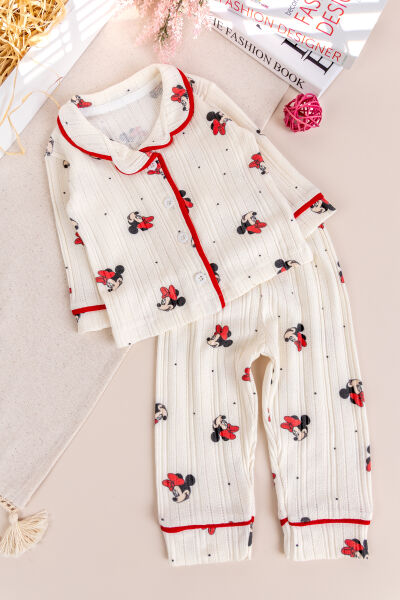 Fiğürlü Bebe Yaka Önden Düğmeli Kız Bebek Pijama Takımı
