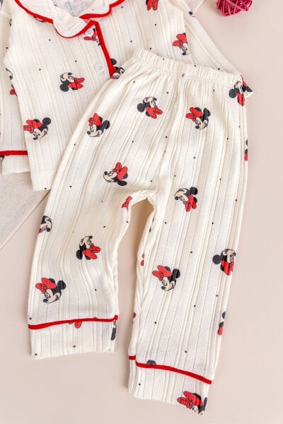 Fiğürlü Bebe Yaka Önden Düğmeli Kız Bebek Pijama Takımı