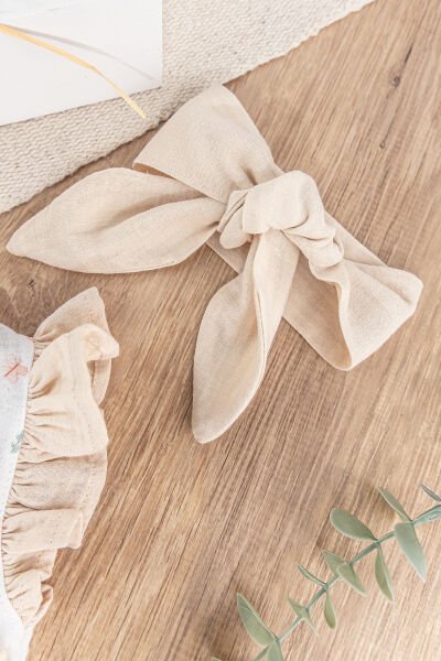 Kalp Nakışlı Fiyonklu Bandanalı Yazlık Kız Bebek Tulum BEJ - 3-6 AY