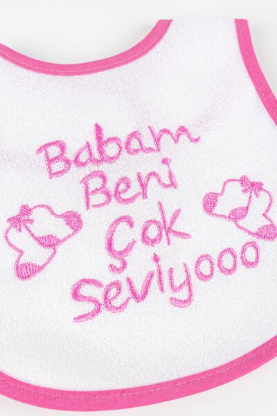 Babam Beni Çok Seviyo Yazılı Kız Bebek Mama Önlüğü