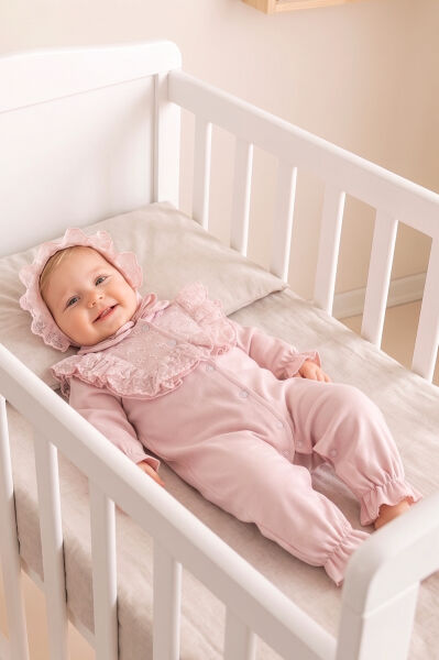 Güpürlü Şapkalı Bebe Yakalı 100% Pamuk Kız Bebek Tulum