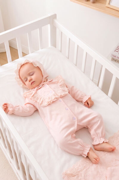 Güpürlü Şapkalı Bebe Yakalı 100% Pamuk Kız Bebek Tulum