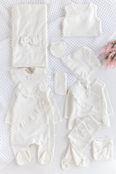 Fistolu Kendinden Desenli 10'lu Kız Bebek Hastane Çıkışı Bebek Takımı KREM -  0-3 AY