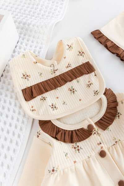 Fırfır Yakalı Önden Düğmeli Çicekli Kız Bebek 5 Parca Hastane Çıkışı Bebek Takımı Kahve  -  0-3 AY