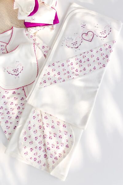 Kalp İşlemeli 100% Pamuk 10'lu Kız Bebek Hastane Çıkışı Bebek Set
