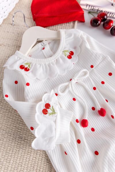 Kiraz İşlemeli Pamuklu Kız Bebek Tulum