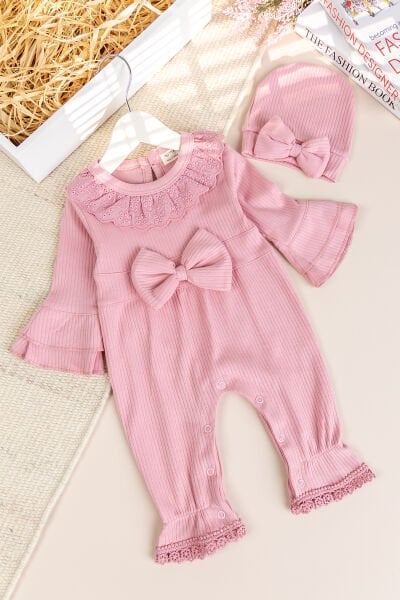 Fistolu ve Şapkalı Şık 100%Pamuk Kız Bebek Tulum Takımı