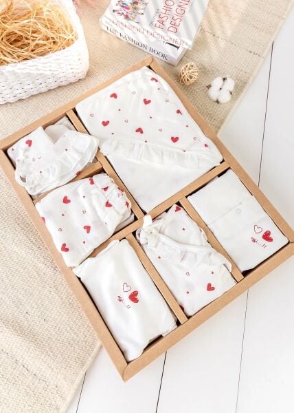 Kalp Desenli Müslin 100% Pamuk 10'lu Kız Bebek Hastane Çıkışı Bebek Takımı Set