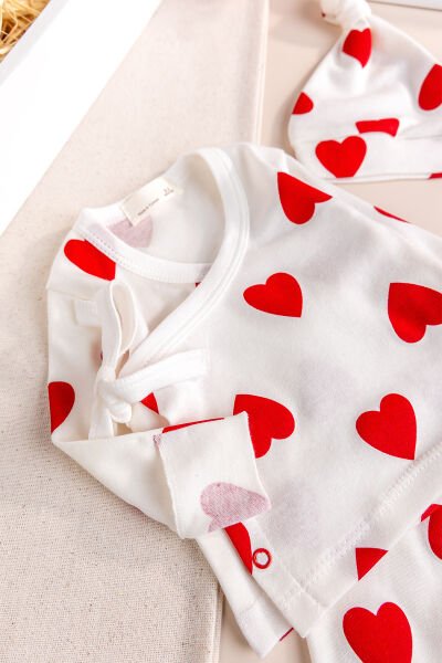 Kalp Desenli Kendinden Eldivenli 3'lü Kız Bebek Hastane Çıkışı Bebek Takımı