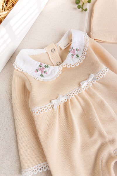 Bebe Yaka Şapkalı Kız Bebek Tulum