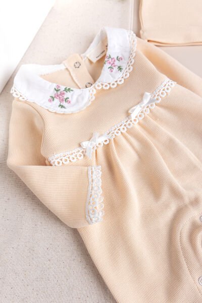 Bebe Yaka Şapkalı Kız Bebek Tulum