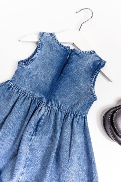 Denim Kumaş Fiyonklu Çantalı Bebek Elbise