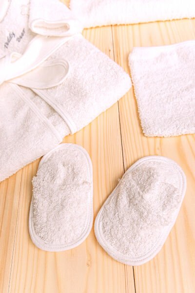 Ayıcık İşlemeli 4 Parça Erkek Bebek Havlu Bornoz Seti KREM - 0-18 Ay