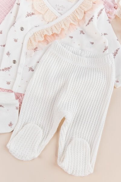 Çiçek Desenli Fistolu 5 li Kız Bebek  Hastane Çıkışı Bebek Takımı