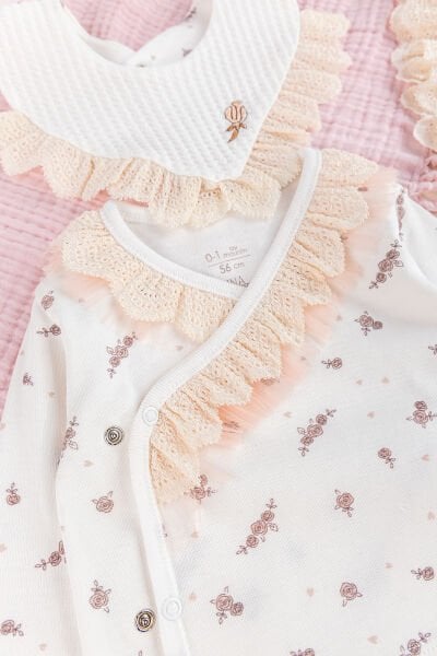 Çiçek Desenli Fistolu 5 li Kız Bebek  Hastane Çıkışı Bebek Takımı