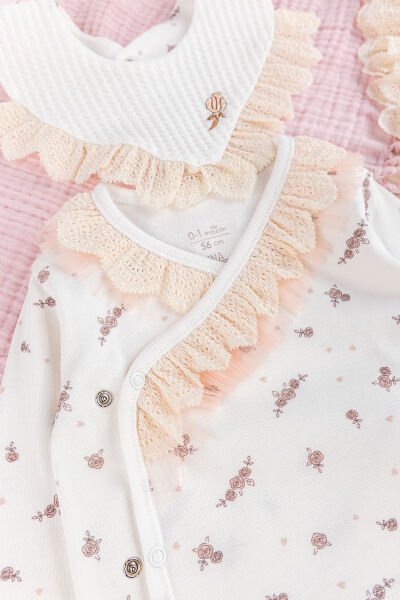 Çiçek Desenli Fistolu 5 li Kız Bebek  Hastane Çıkışı Bebek Takımı