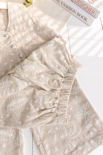 Kabartma Desenli Şık Yelekli 2'li Kız Çocuk Takım Set