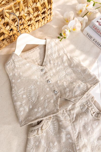 Kabartma Desenli Şık Yelekli 2'li Kız Çocuk Takım Set