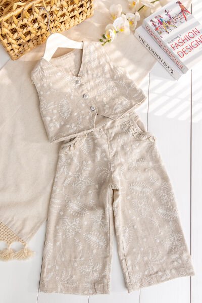 Kabartma Desenli Şık Yelekli 2'li Kız Çocuk Takım Set