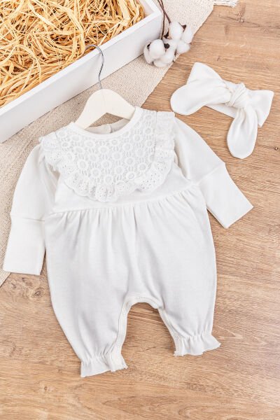 Güpürlü Bandanalı Kız Bebek Tulum KREM - 3-6 AY